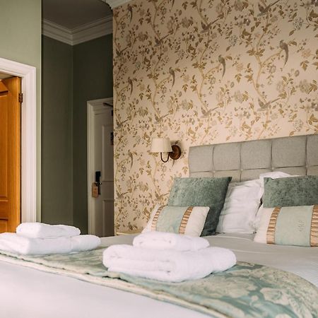 The Queens Hotel Литам-Сент-Эннс Экстерьер фото