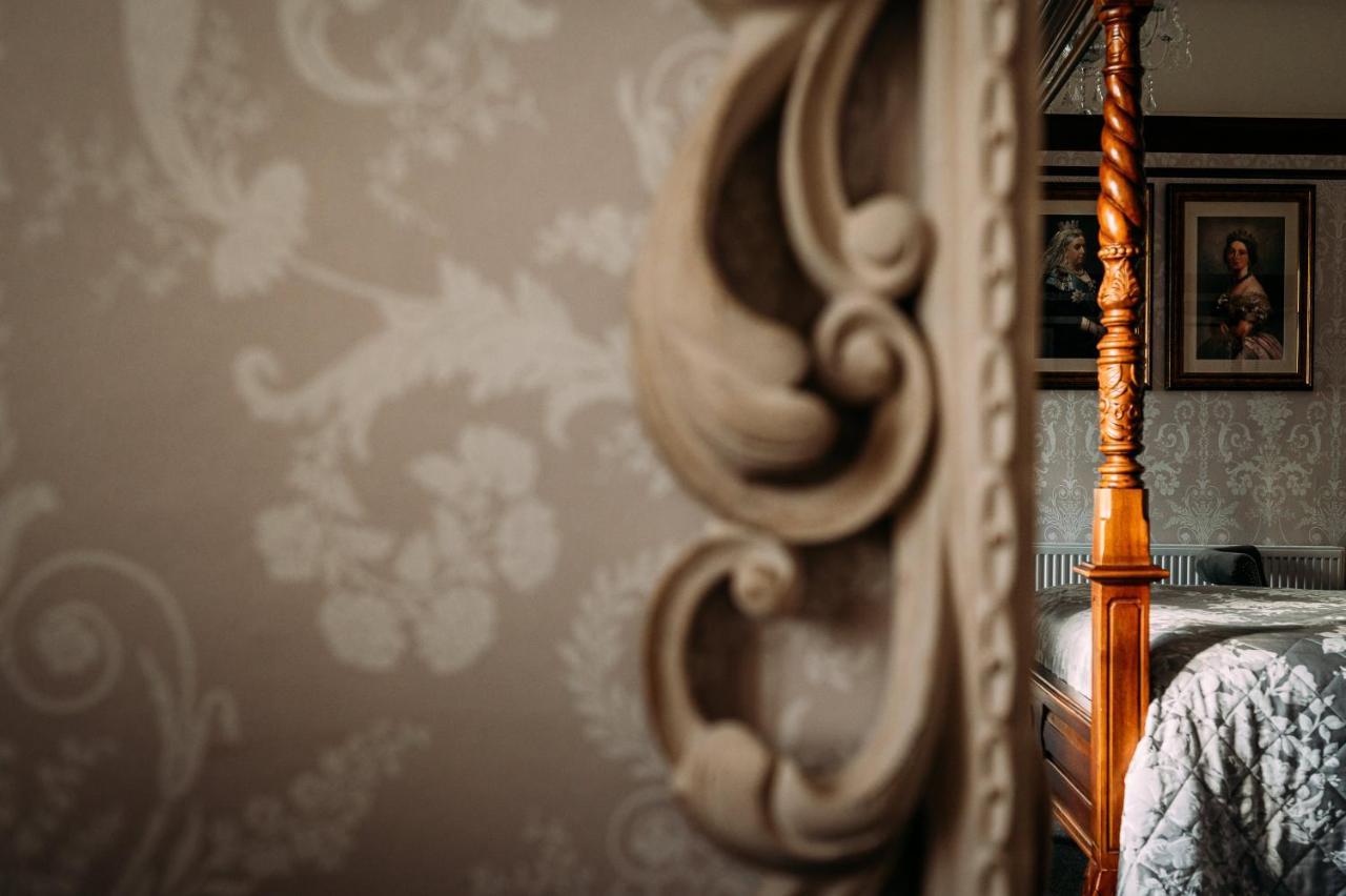 The Queens Hotel Литам-Сент-Эннс Экстерьер фото