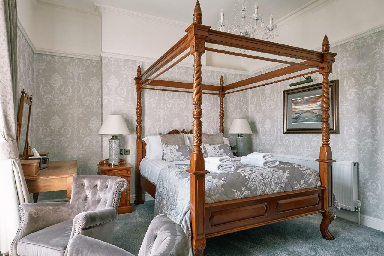The Queens Hotel Литам-Сент-Эннс Экстерьер фото